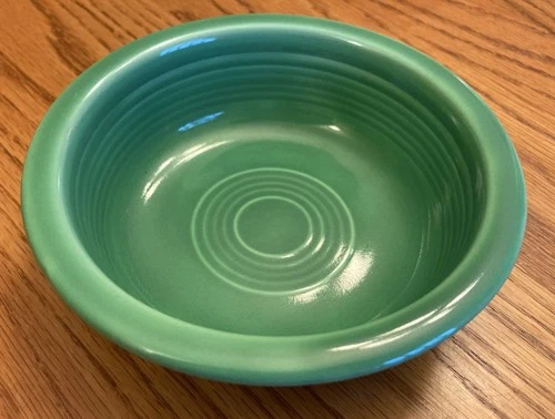 Vintage Fiestaware - 5 1/2" fruit bowl in original green (exc.) - (1936-51)