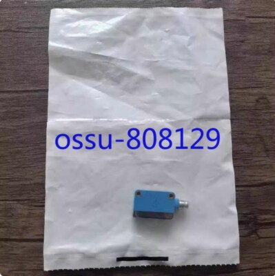 1PCS NEW SICK GL6-P4111 mirror reflective photoelectric sensor