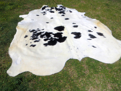LARGE BLACK & mosty WHITE Cowhide Rug natural Cowhides Cow Hide Skin 6X6 FEET BW