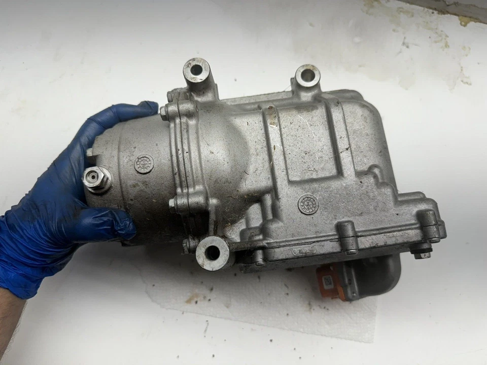 Compresor de aire acondicionado Chevrolet Volt 23422307 OE GM 2016 2017 2018 2019 Foto 4 de 4