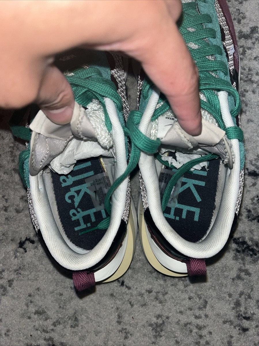 Sacai x Nike VaporWaffle SP Villain Red Neptune Green - Size Sacai x Nike VaporWaffle SP Villain Red Neptune Green - Size