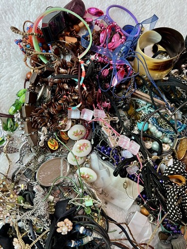 Bulk Crafting Jewelry Making Lot 6lbs 4.8oz Untested Tangles Beads Chains & More - Picture 11 of 24