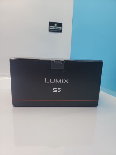 Panasonic LUMIX S5 Spiegellose Vollformatkamera & WiFi, LUMIX S 20-60mm F3.5-5.6 - Bild 2 von 20