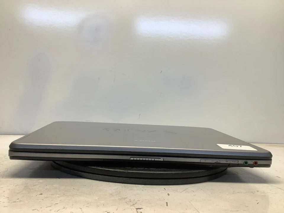 Sony Vaio VGN-FS745P Intel Pentium M 1,5 GHz 1 GB SIN DISCO DURO Foto 3 de 4