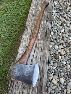 Restored plumb Connecticut Pattern Axe 3.2lb With Whiskey River 28” Ruggs Handle