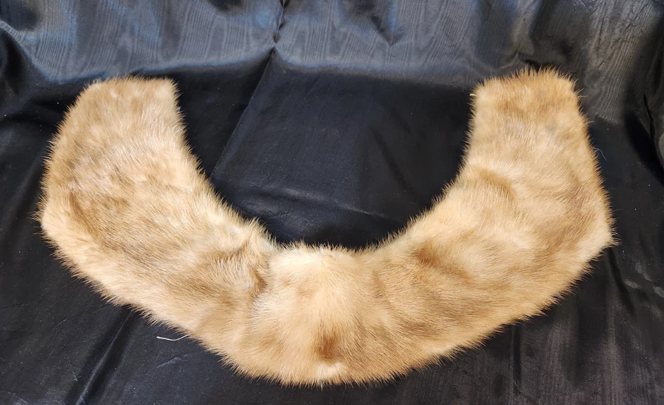 Cuello visón marrón claro Foto 3 de 4