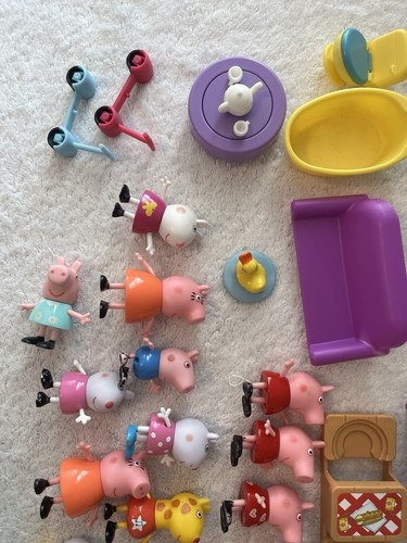 Lote de figuras y accesorios de Peppa Pig - Imagen 8 de 9