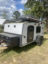 Escapade “Summit” Travel Trailer (2018) with Kitchen Galley and Awnings