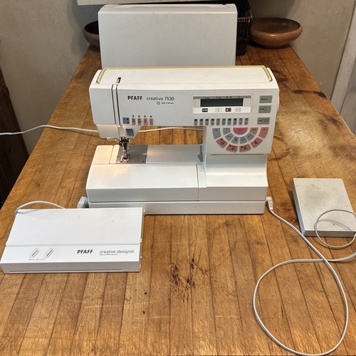 Pfaff Creative 7530 Nähmaschine für Ersatzteile