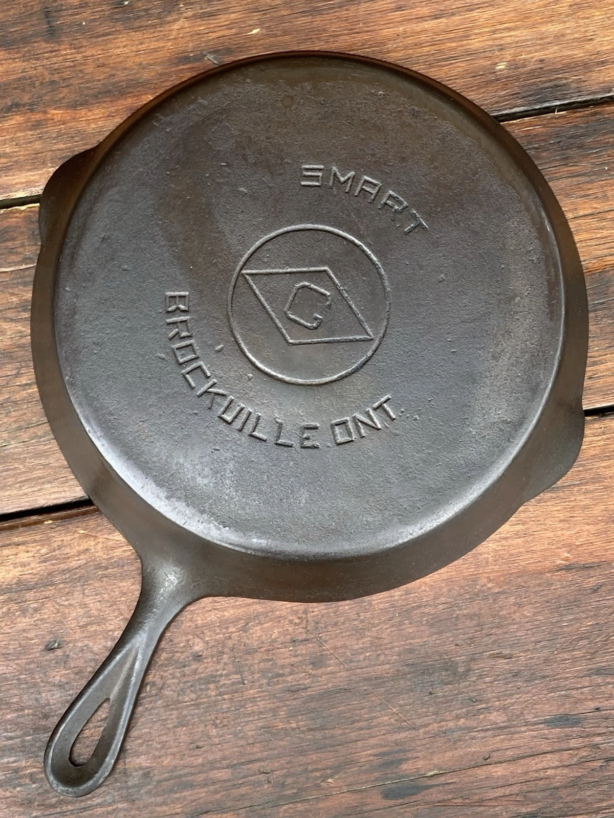 Smart Brockville #9 Canadian Cast Iron Skillet