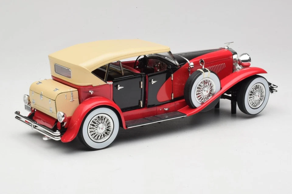 12995 Duesenberg SJ Red GreenLight 1:18 - Immagine 3 di 4