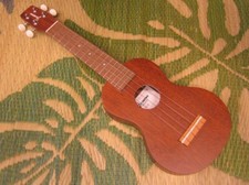 Famous FS  0 Soprano Ukulele Mahogany FS0