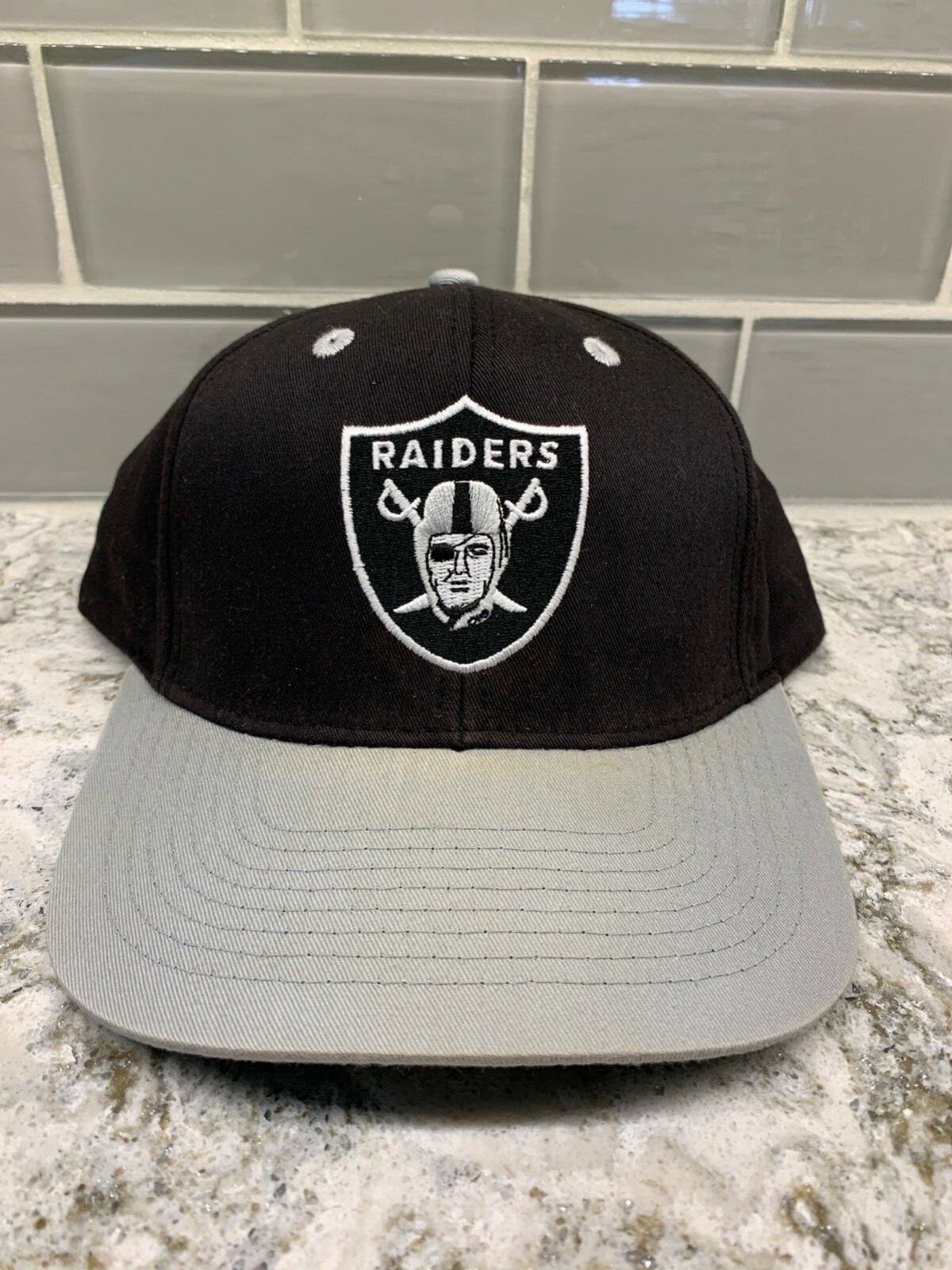 Купить Las Vegas Raiders Hat на Аукцион 