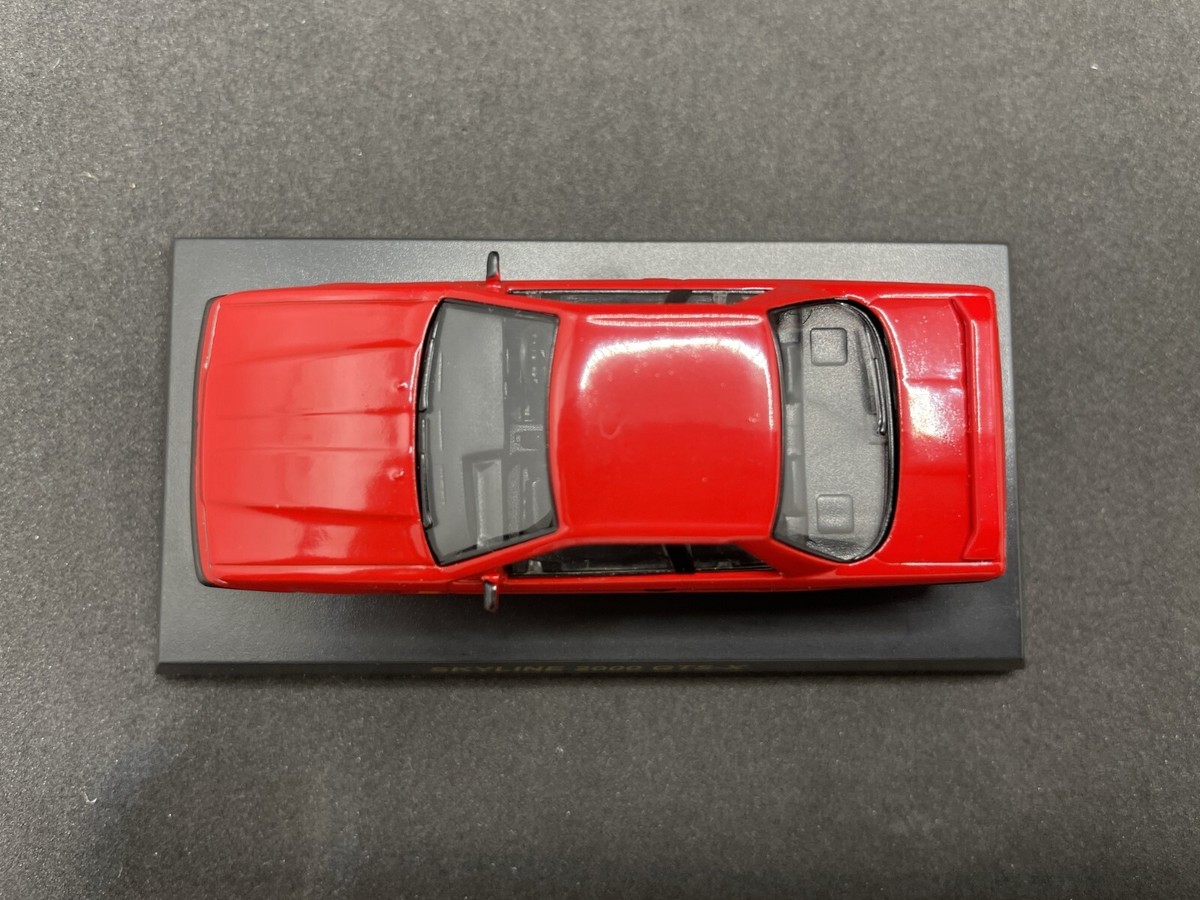 1/64 Kyosho Nissan Skyline 2000 GTS-X R31 Red diecast model 1/64 Kyosho Nissan Skyline 2000 GTS-X R31 Red diecast model