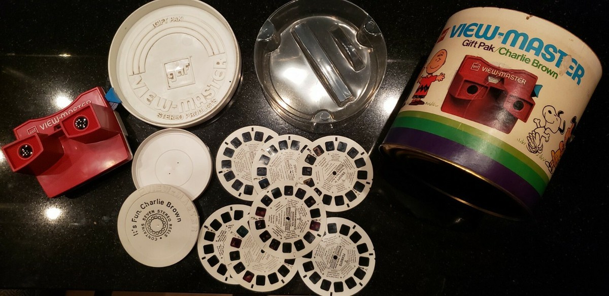 Used Vintage View Master Gift Pak It's Fun, Charlie Brown Used Vintage View Master Gift Pak It's Fun, Charlie Brown