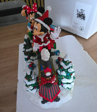 Disney Mickey & Minnie Mouse Weihnachtsfigur auf Zug mit Schneelandschaft