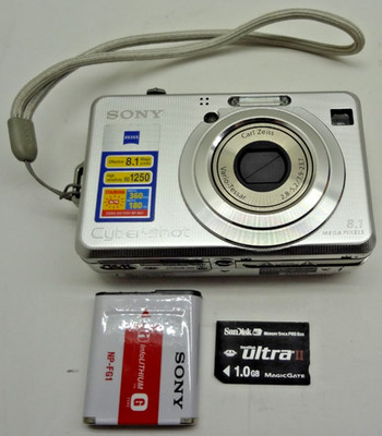 EXC! Sony Cyber-shot DSC-W100 8.1MP Digital Camera NO CHARGER - FREE SHIPPING!!!