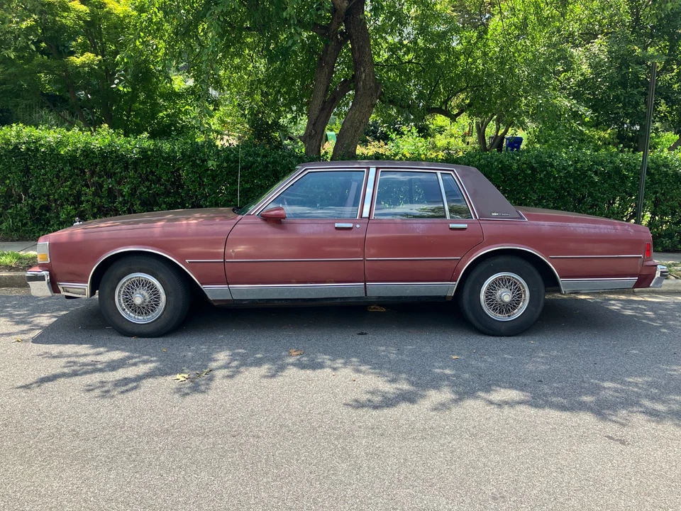 Chevrolet Caprice Brougham 1990 Foto 2 de 4