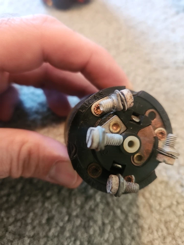 Оригинальный переключатель зажигания для боковой фары Land Rover серии 2 2a. - Изображение 3 из 4