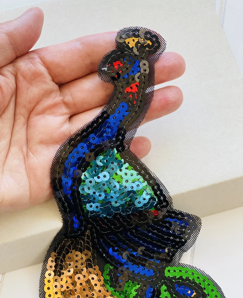 Apliques/parches de pavo real bordados con lentejuelas para costura/novia/artesanía Foto 2 de 4