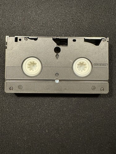 The Land Before Time (VHS) - Picture 5 of 5
