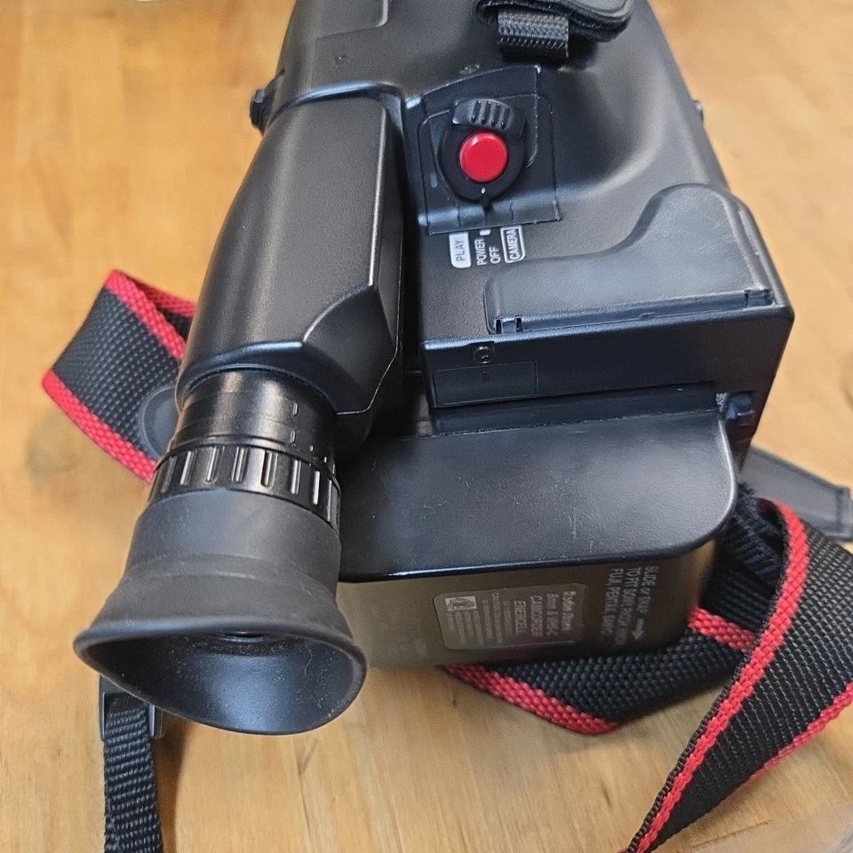 JVC GR-AX220U VHS-C Camcorder Tested  - Image 4 of 4