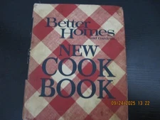 Vintage Better Homes and Gardens New Cookbook 1968 Five Ring Binder, Recipes