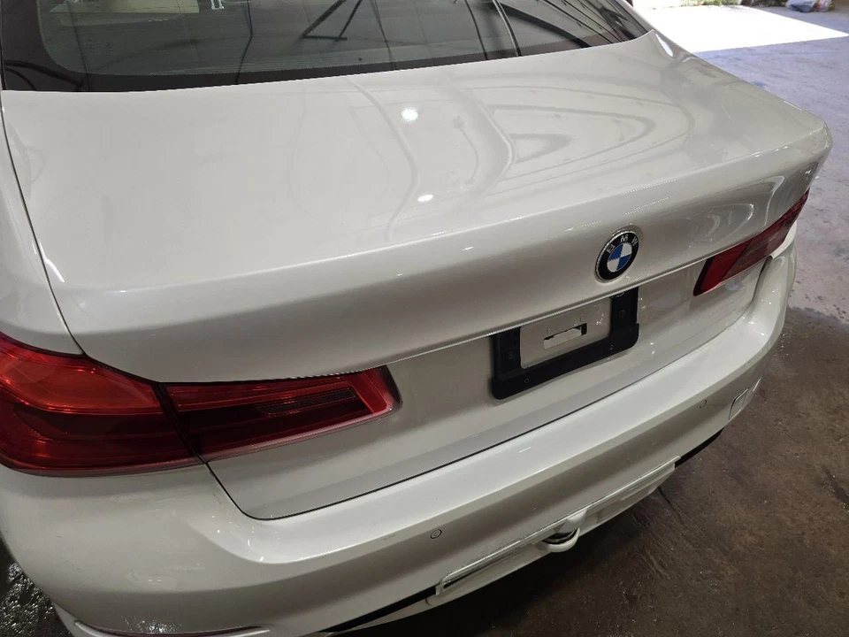 Cámara de visión trasera maletero/portón trasero compatible con BMW 530i 644542 17-20 Foto 2 de 4