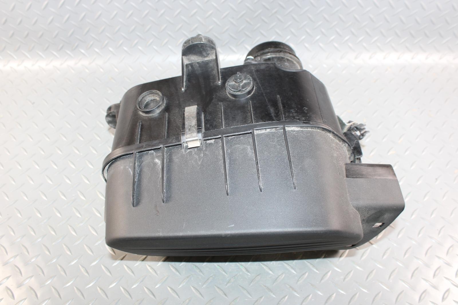 Maserati Quattroporte 2014-2021 Air box top