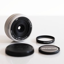 Olympus M.Zuiko Digital 17mm f2.8 Obiettivo per MFT micro 4/3 +Filtro