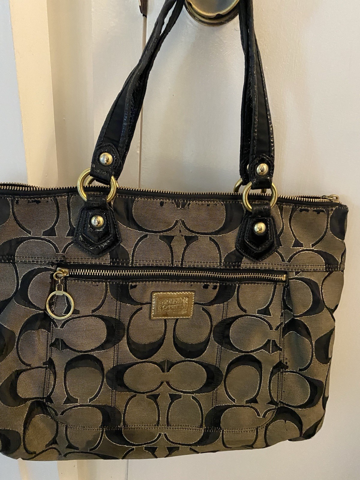 Large Vintage Coach Poppy Black And Gold Shoulder Bag