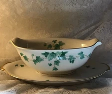 Sango Caprice - Green Ivy Leaves Gravy Boat with Attached Underplate