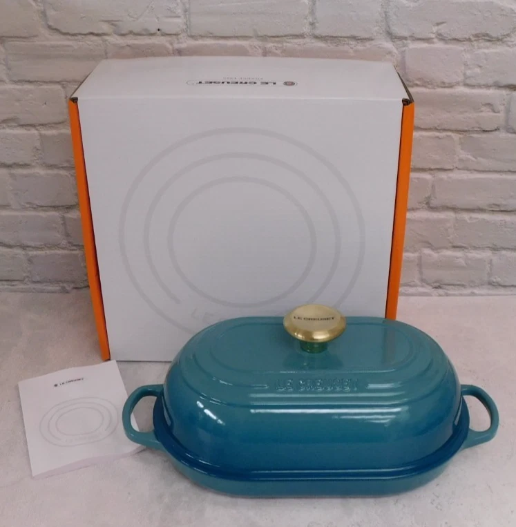 Le Creuset Signature Cast Iron 11.5 Inch Oval Bread Oven, Bleu Riviera - New
Opens in a new window o