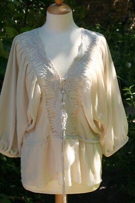 transparente  hautfarbende Bluse mit Stickerei Gr. L von Daniel Rainn
