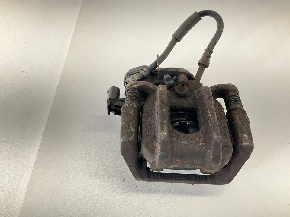 11-16 BMW 528xi F10 Sedan pinça de freio traseira driver roda esquerda fabricante de equipamento original cm - Imagem 2 de 4