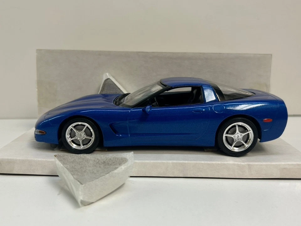 Corvette Dealer Promo ~ 2003 Corvette Coupe ~ Electron Blue - Image 4 of 4
