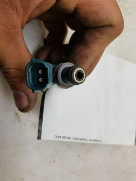 99 00 01 02 03 TOYOTA SIENNA INYECTOR DE COMBUSTIBLE Foto 2 de 4