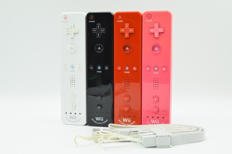 Genuine Nintendo Wii Remote Motion Plus Controllers 4PCS Tested 4 Colors