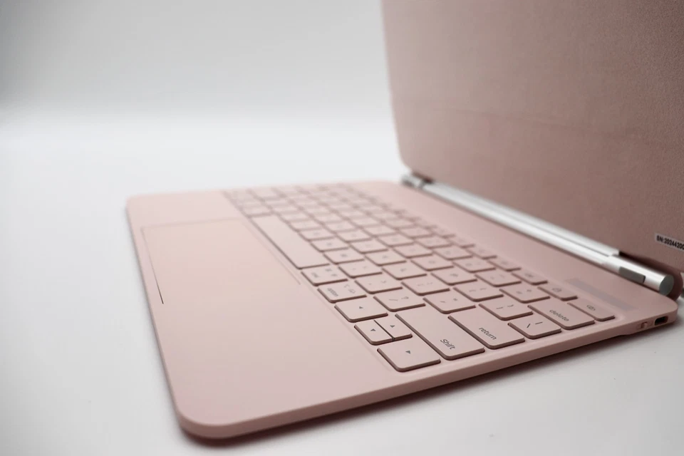 Funda con teclado Chesona Cloud Series para iPad Pro 13"" (M4) 2024 — Nueva Foto 3 de 4