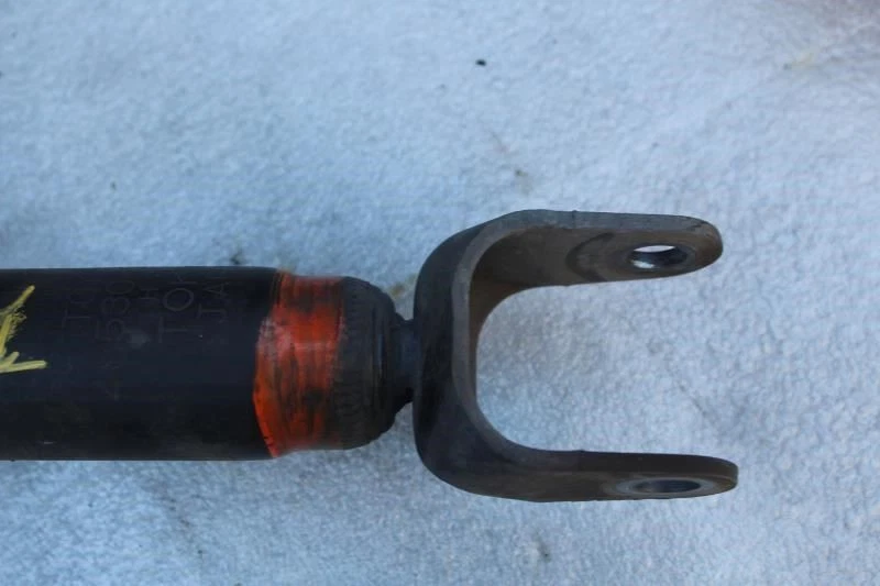 Lexus SC400 1999 muelle de puntal trasero Foto 3 de 4