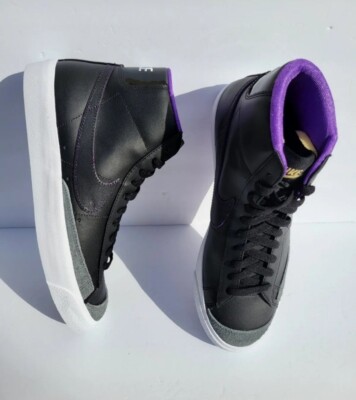 B18- SIZE 9.5 MEN'S NIKE BLAZER MID 77 EMB BLACK / PURPLE