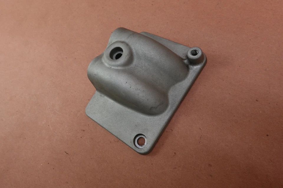 Cubierta de línea de aceite de motor Harley Dyna Super Glide FXD 2000-2005 Foto 2 de 4