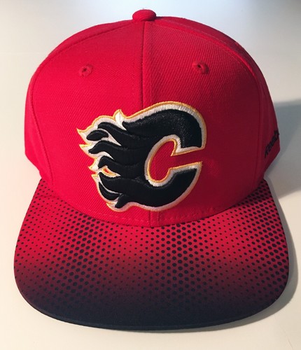 Calgary Flames Mens Reebok NHL Flat 