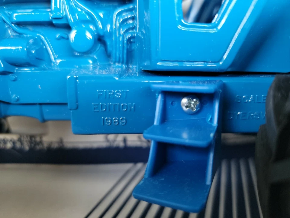 Ford TW-25 1/16 NASHVILLE DEALER MEETING FIRST EDITION Made In The USA 1989 - Image 2 of 4