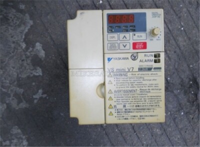 1Pcs Yaskawa CIMR-V7AA22P2 220V 2.2KW Tested Used tt