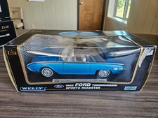 Welly 1962 Ford Thunderbird 1:18 Die Cast Model Car 1/18