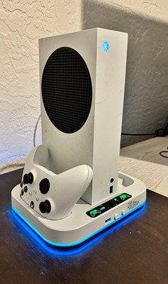 Microsoft Xbox Series S White Console 512GB with RGB ventilation charging stand