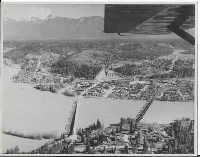 2 Different B/W Bird s Eye Photographs of Bonners Ferry Idaho Flooding 1948