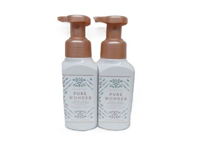 2 Bath & Body Works Gentle & Clean Foaming Hand Soap 2 PURE WONDER