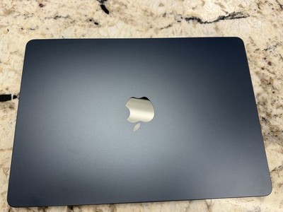 2025 MacBook Air 13-inch M4 Chip 16GB RAM 256GB SSD Midnight 100